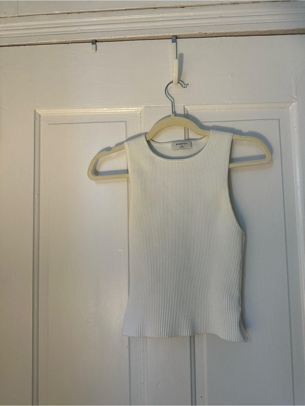 Babaton Aritzia White Ribbed Tank Top - Sleeveless Knit size XS